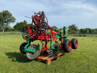 Pluh - súťažný pluh Kverneland - 4