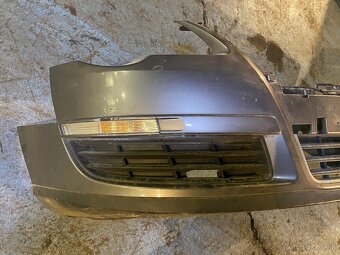 Predný nárazník VW Passat B6 - 4