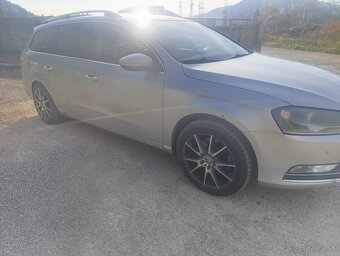 Volkswagen Passat - 4