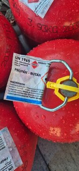 Predám 2kg propán-bután fľašu s orig.náplňou zapečatená. - 4