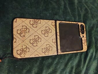 Samsung Zflip 5    512GB - 4