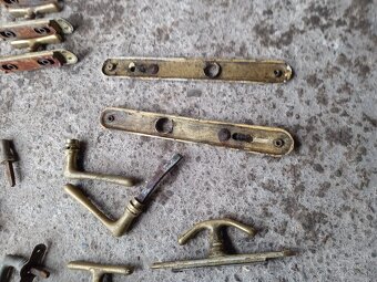 Mosadzné kľučky na okná a dvere - 4