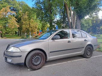 Škoda octavia 1.6 Benzín - 4