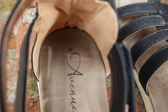 Dámske čierne sandále - 4