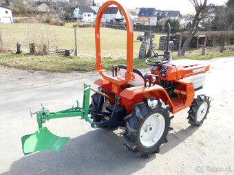 Traktor Kubota B1400 - 4
