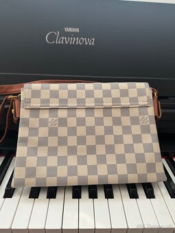 Louis biela crossbody kabelka - 4