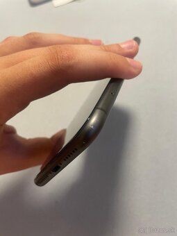 Predám iPhone 11 64 GB Čierny - 4