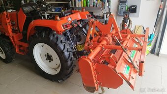 Kubota Saturn X24 - 4