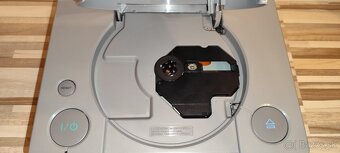 Predám Playstation 1 SCPH-7502 - 4