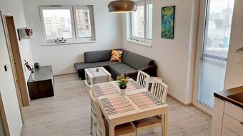 PRENÁJOM/RENT - Petržalka - 2-izb. byt s balkónom a garažový - 4