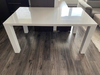 Jedálenský stôl - 4