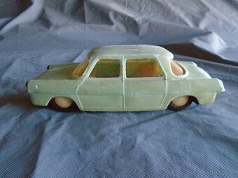 Stará Hračka škoda 1000 MB  Omia - 4