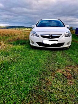 Opel Astra Sports Tourer - 4
