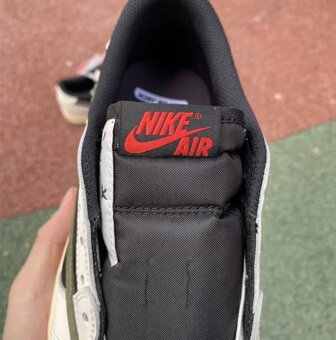 Nike Air Jordan 1 Low Travis Scott Olive - 4