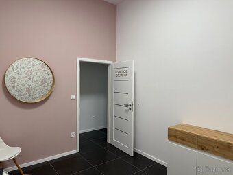 🌿 VOĽNÁ MIESTNOSŤ V ESTETICKOM SALÓNE AMASTU V BB - 4