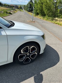 Predám Škoda Octavia kombi RS - 4