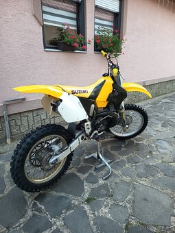 Suzuki RM 250 2t - 4