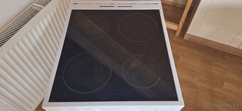 Predám elektrický sporák Mora - 4