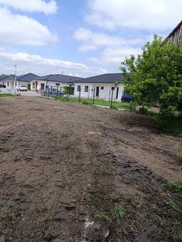 Stavebný pozemok v Kostolišti - 4