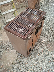 PIECKA NAFTOVKA VIAC KUSOV VHODNA AJ DO POSEDU - 4