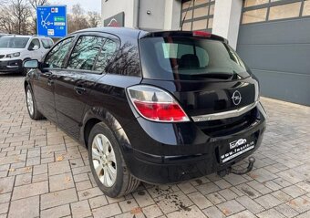 Opel Astra 1.6 16V benzín manuál 85 kw - 4