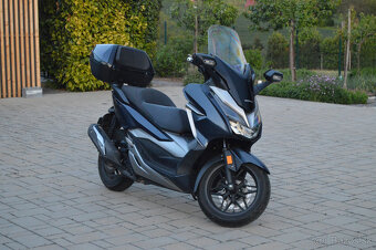 Honda Forza 300 r.v.2021 1 majitel-top stav - 4