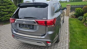 Mitsubishi Outlender 2.4 PHEV 165kW 4WD - 4