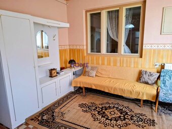 5 IZB. RD NA SLNEČNOM ROZĽAHLOM POZEMKU O VÝMERE 1865 M2 - Č - 4