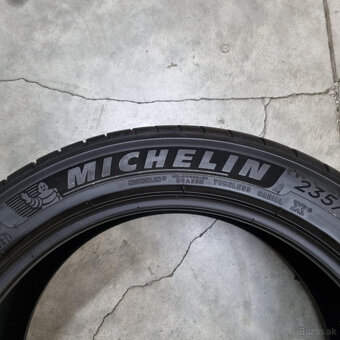 Letné pneumatiky 235/45 R18 MICHELIN DOT2321 - 4