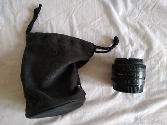Nikon AF Nikkor 50mm f/1.8D - 4