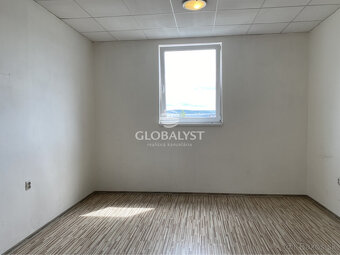 Kompaktná, kancelárska budova - 90 m2 - na Juhu - 4