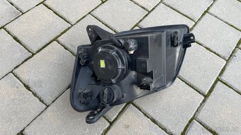 Svetlo Peugeot Partner - 4