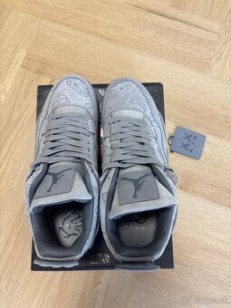 Air Jordan 4 kaws - 4