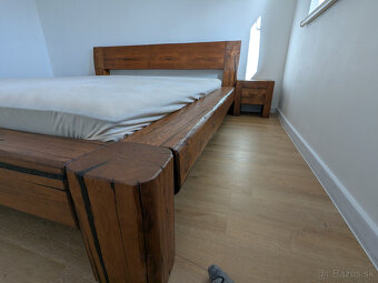 Manželská postel zo starých trámov - 4