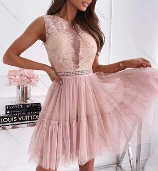 spoločenské šaty s čipkou - 4