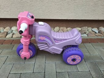 Predám-trojkolku,motorku,vaničku,podložku a hojdací koníka - 4