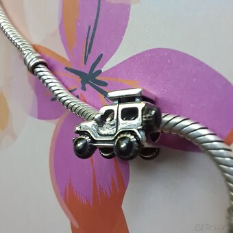 Prívesok Terénne Auto - 4