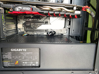 Asus Z370 + Intel i7-8700 +originál hry na Epic game - 4