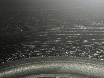 Pneumatiky letne 235/45 r20 - 4