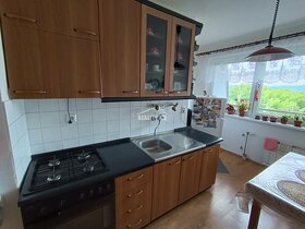 Na predaj,  priestranný  4-izbový byt 105 m2, Žilina - Vlčin - 4