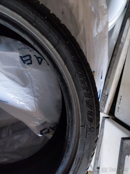 225/40 R19 - 4
