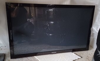 Samsung TV MODEL : PS50C450B1W - 4