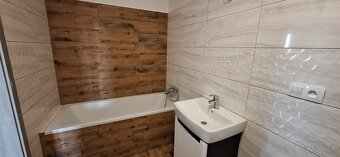 Moderný, krásny a nadštandardný 3 izbový byt v Galante. - 4