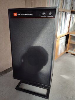 JBL Premium 4312G 3 pásmový reproduktor čierny + stojany - 4