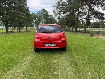 Na predaj: Renault Clio 1.6 dCi (2006) - 4