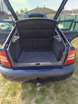 Predám Škoda Octavia 2.0 l benzín na náhradné diely - 4