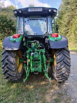 Traktor John deere 5100R - 4