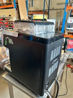 Kávovar Cimbali Q10 superautomatic - 4