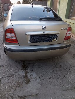 Oktavia 1.6 75 kw. Rv 2000. - 4