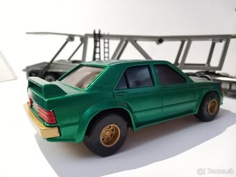 Model auta Mercedes Benz 190E - 4